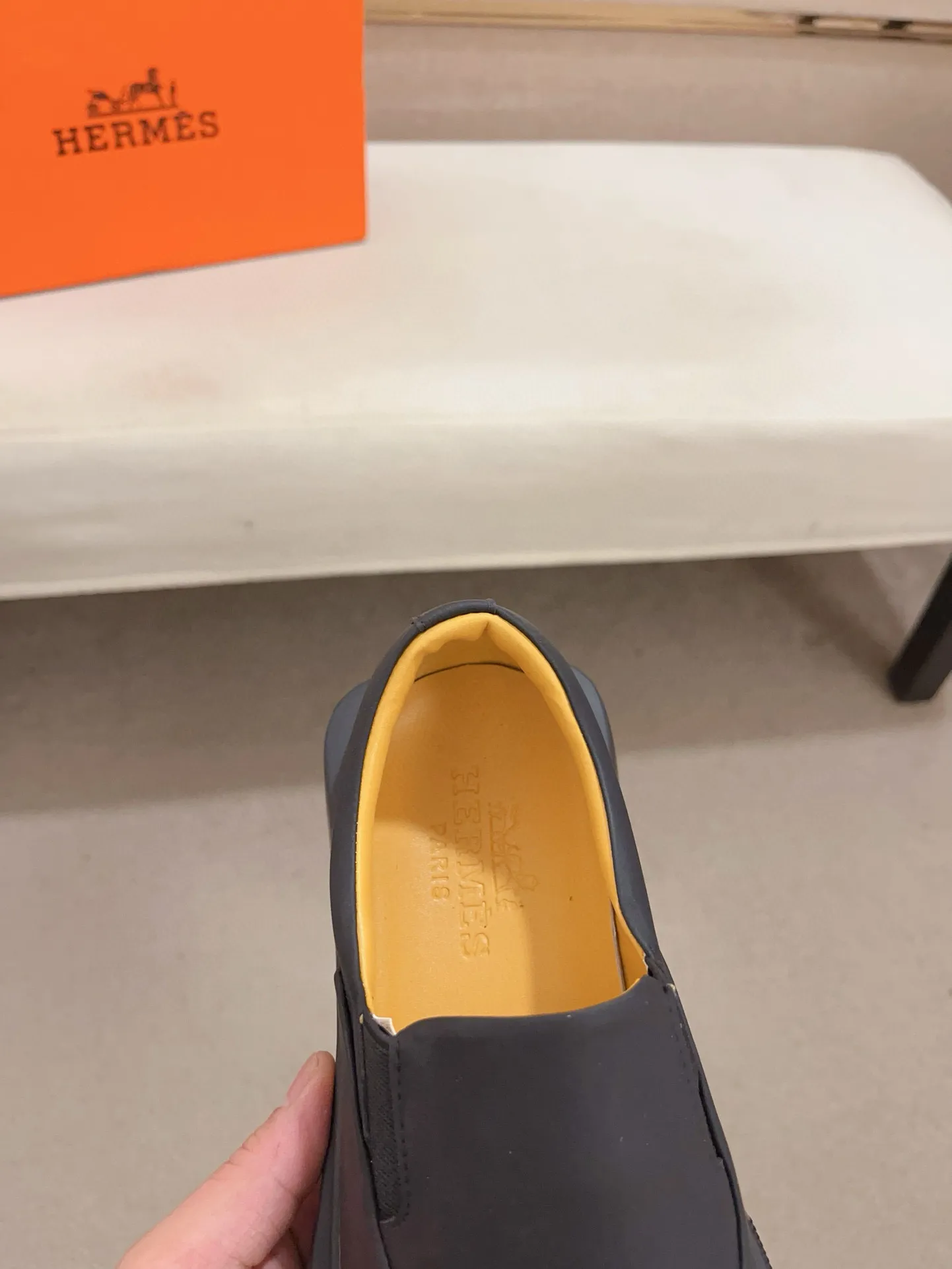 Men's clothing and shoes💰: 442💰《HERMES》【Classic original single version】Hermès; top 🔝purchase agent🔍🔍men's latest 🇺🇸 counter sales simultaneously, imported from Italy original ▲▲cowhide ▲▲ (high-end, nobility, class) ) Exquisite workmanship (Italian 🇮🇹 imported water-dyed 🐂 cowhide lining) sole: original sole provided by the original factory, ⚠️exclusive double-layer activity·TPR·rubber·combined molded outsole; super comfortable·wear-resistant·non-slip·environmental protection The real thing is more beautiful if you take the real thing (high quality, follow the order). You can enter and exit the counter at will * Number of yards: 38-44 (45 can be customized and cannot be returned or exchanged)